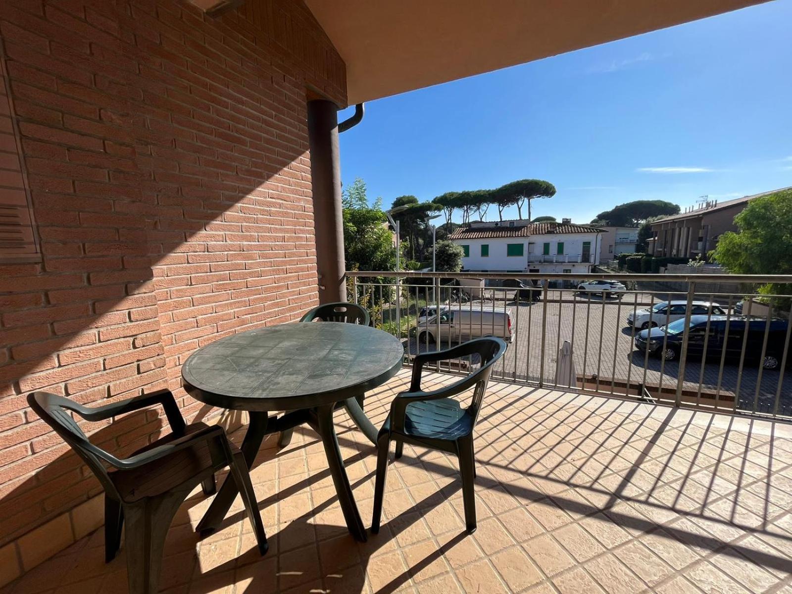 Pineta Apartament Tirrenia Exterior photo